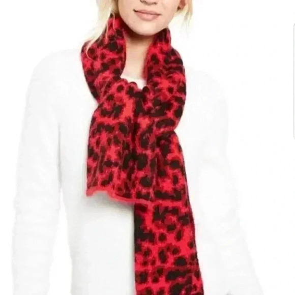 So Soft Animal Print Scarf - Picture 1 of 4